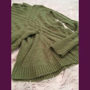 Saks 5th Avenue 100% Cashmere Sweater